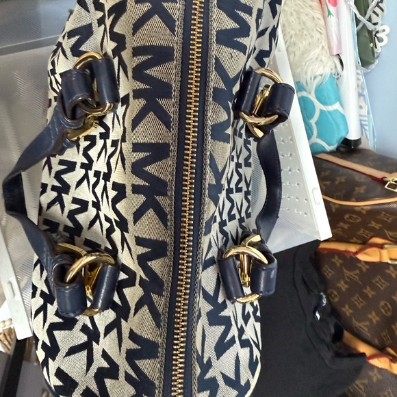 MK bag gray with navy blue logo used in good condition 
Is 10” x 6 1/2” - Picture 4 of 8